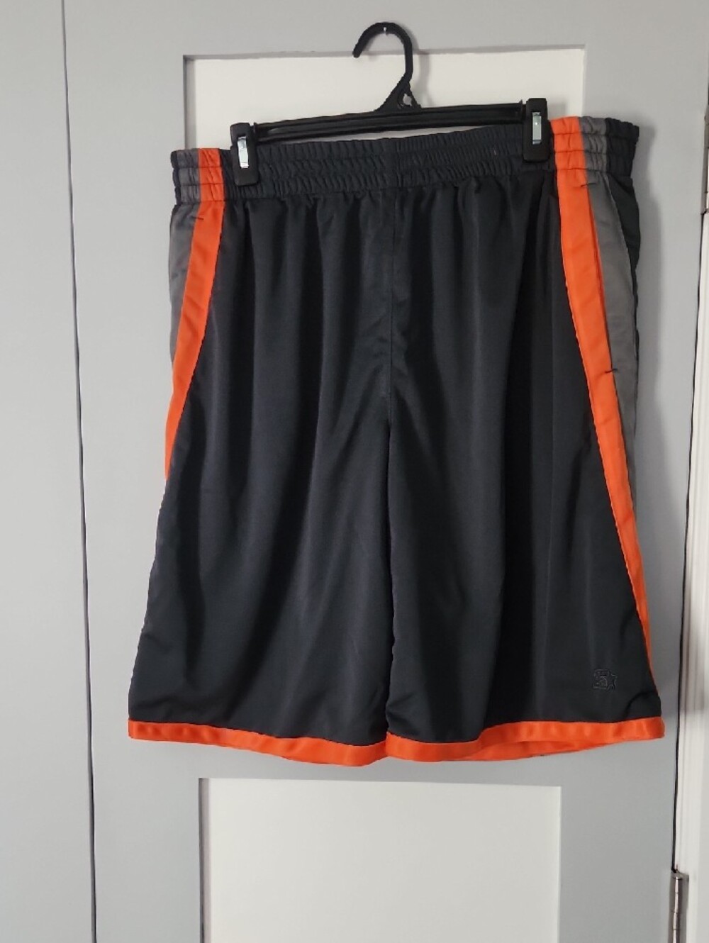 Starter Men's Black Athletic Shorts, size L